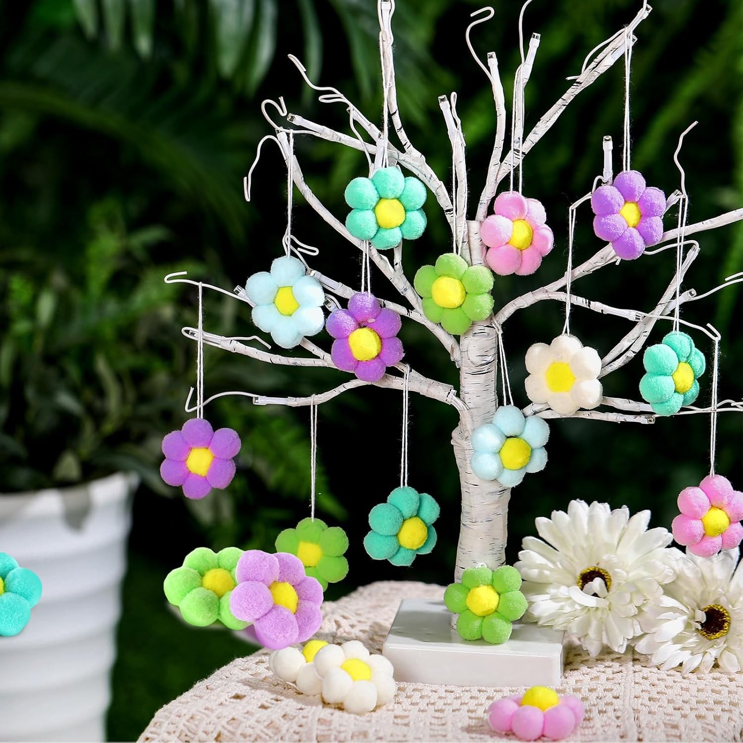 18 Pcs Spring Tree Felt Daisy Hanging Decor